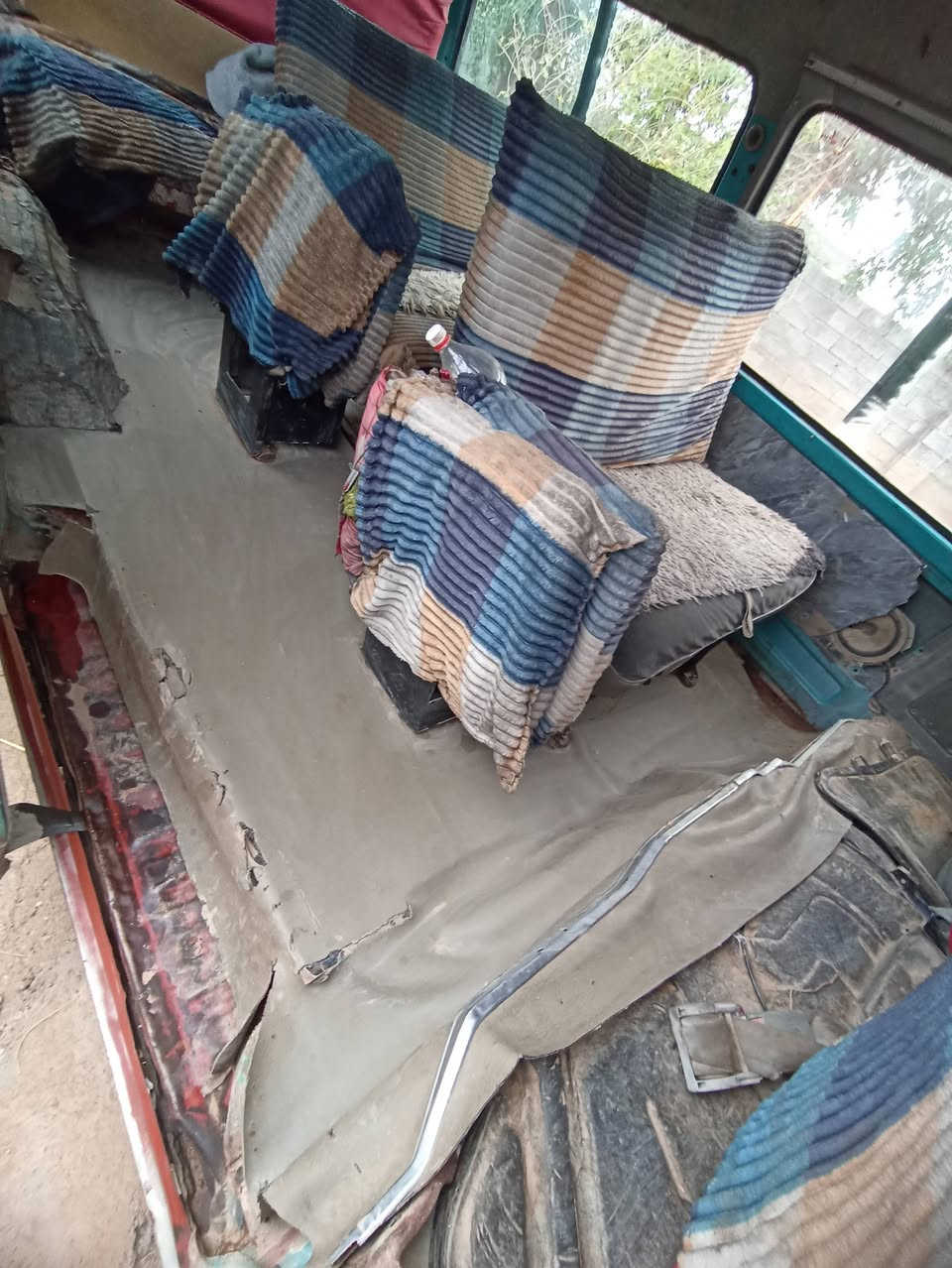 سلام عليكم كيه بستا موديل 93 المكان السعديه السعر 27رقم الهاتف ***********
