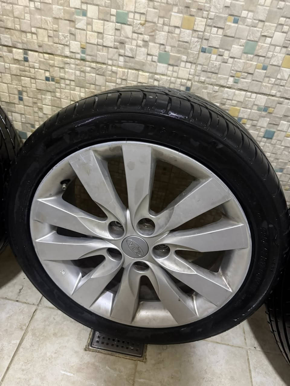 ويل كب حجم 17 نضيفات فقط واحد بي عواج بسيط كلش وعدلته
السعر 180 الف 
مكاني بغداد شارع فلسطين ***********
