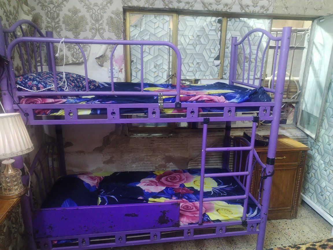 جرابي طابقين نضيفات سعرهم ١٠٠ هنه ودواشكهن بدون فراش ٧٠ مكان بغداد العبيدي للتواصل خاص رقم ***********
