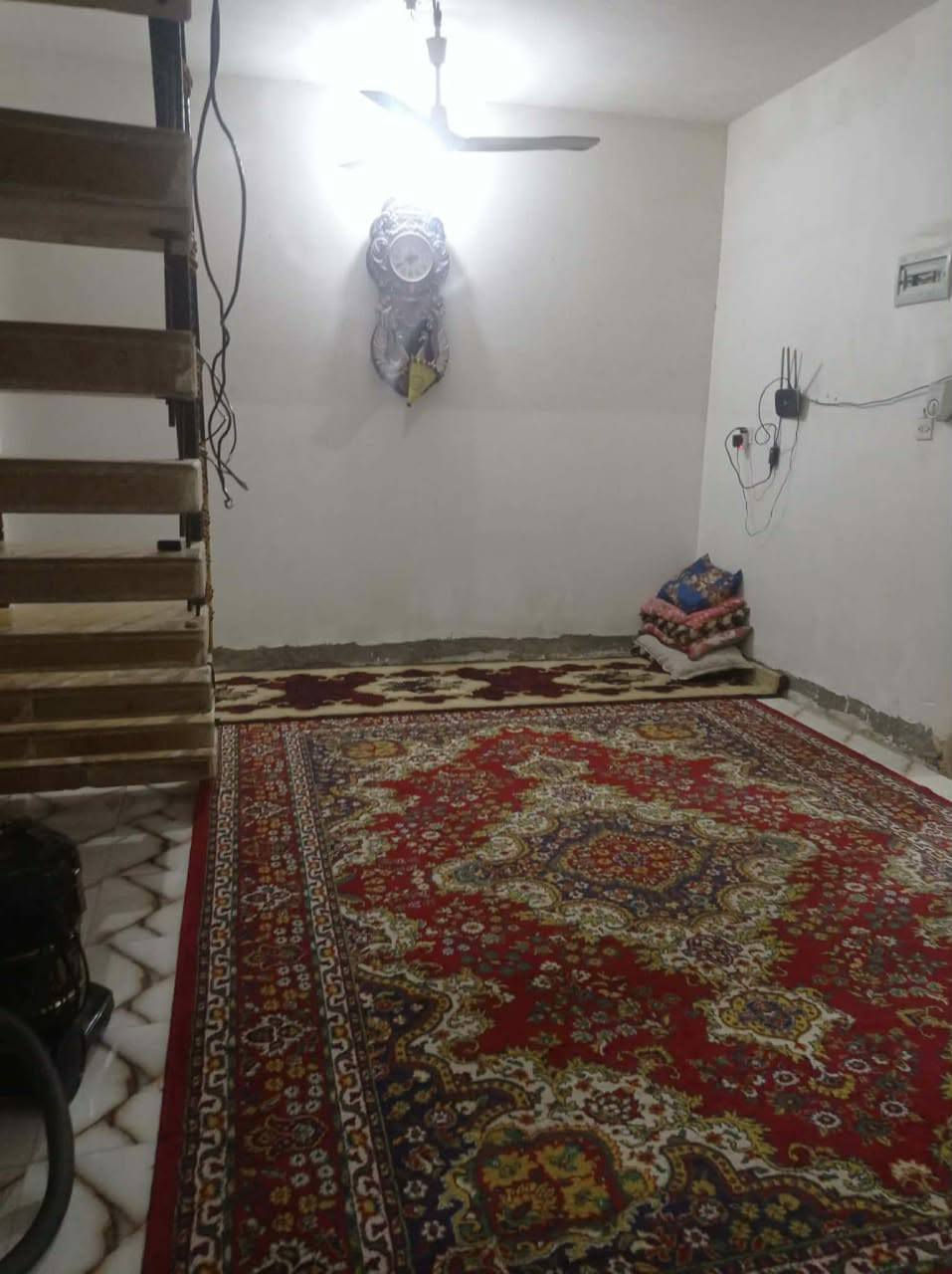 بيت ١٥٠ متر بلديه معامله كامله يعني بس تجي تمشيها باسمك وتقسط للدوله اقساط شارع ٨٠ من جهة  النجف مقابيل مقبيل المدرسه المجاوره لدائرة الموارد المائيه رابع بيت من شارع ٨٠ بيت نضيف وجديد كامل من كلشي السعر ٧٠ وبي مجال فرصه لا تعوض كامل خدمات مي كهرباء تبليط مجاري خط مولده ذهبي


**إذا كنت صاحب هذا الإعلان وتريد حذفه لأي سبب، رجاءا أرسل رسالة إلى الدعم الفني**