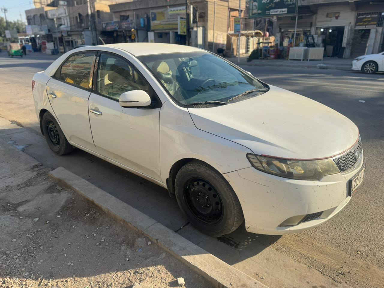 السلام عليكم سيراتو موديل 2013 خليجي بيه قطعتين جاملغ او بنيد رقم اربيل باسمي تحويل ثاني يوم العنوان الزعفرانيه رقم الهاتف *********** السعر 96 بيه مجال بسيط
