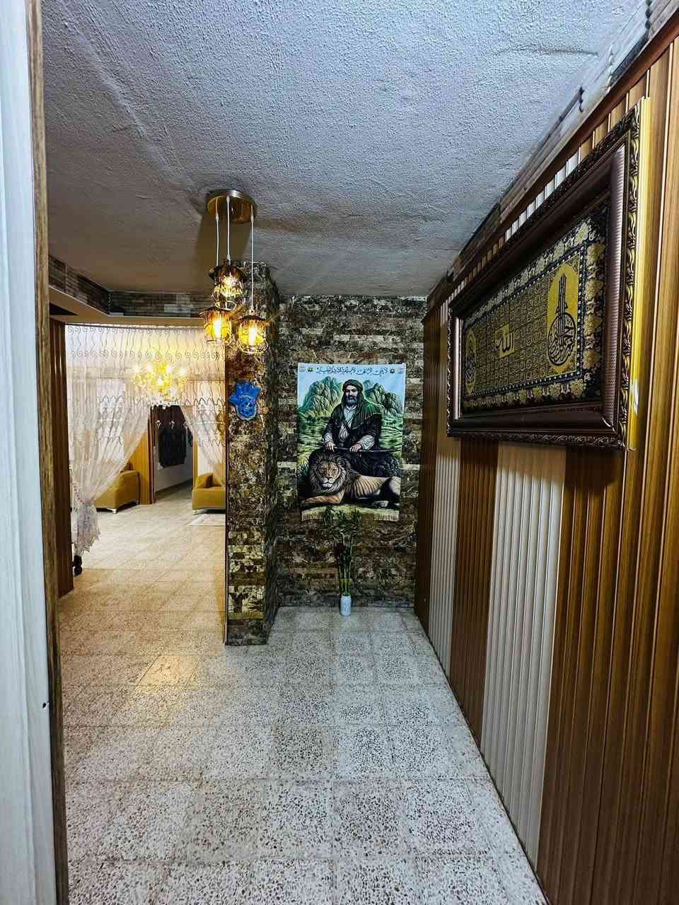 📍 الموقع: زين القوس
🏢 الطابق: الثاني وسط
🏗️ العمارة: B
📐 المساحة: 135 م²

🛏️ 2 غرف نوم
🛋️ صالة كبيرة  7×4+ بلكونة عدد 3🌤️
🍳 مطبخ حار + بارد مع بلكونة
🚿 مجموعة صحيات عدد 2
💧 مصفرة ماء
⚡ مصفرة كهرباء 
عنوان مجمع الشهيدة اسراء  زين القوس  مجاور مستشفى التركي  الاستفسار على الرقم  ***********
