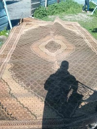 محفورة جديدة • ٣.٥-٤م×٢م • عسلي