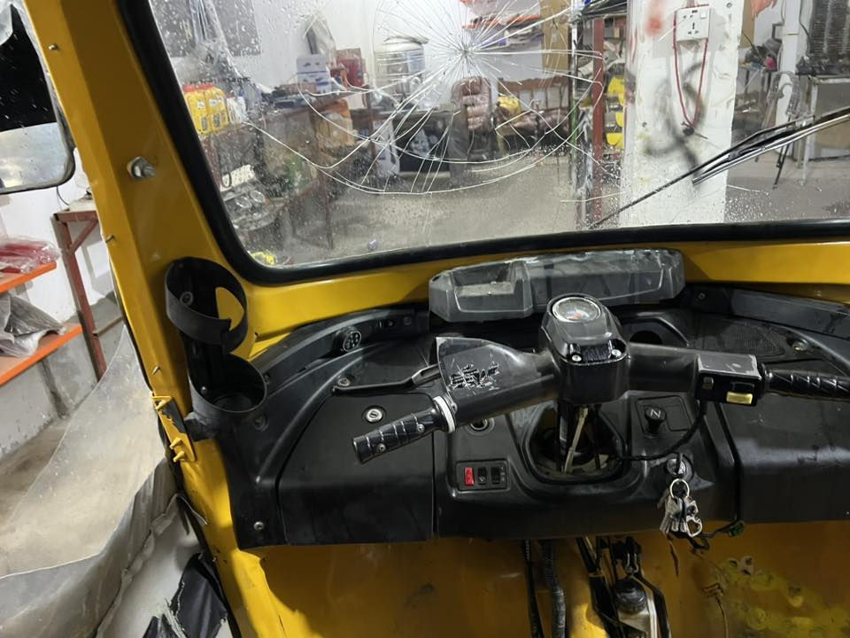 يالله السلام عليكم تكتك tvs2020شهر10 أوراق أصوليه شركت الرتاج بوجهك للترقيم يرادلها ترتيبات كهربائيات كلها شغاله مابيها كل نقص مكاني دياله القصيرين قرب مطعم سامان السياحي وره لحسينيه مال راجديه السعر 3400بيها مجال اتصل وتدلل ***********
