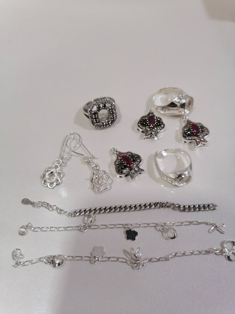 السلام عليكم

      فضه 925 شرط
الوزن ٤٦ غرام سعر غرام ٣ ونص قفل
المكان النجف الاشرف


**إذا كنت صاحب هذا الإعلان وتريد حذفه لأي سبب، رجاءا أرسل رسالة إلى الدعم الفني**