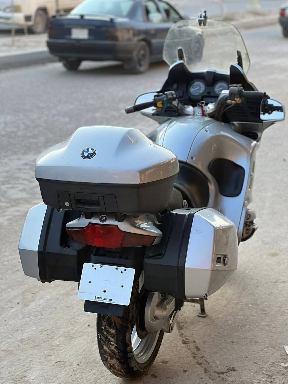 السلام عليكم للبيع bmw r1100rt 
دراجه كير مكينه كهرباء كفاله 
جام كهرباء تدفئه يدات ماشيه 40الف 
جنط بلاديه دراجه بدون رقم بدون كمرك 
مكاني سامراء السعر  20 وبيهه مجال بصيط 
***********
