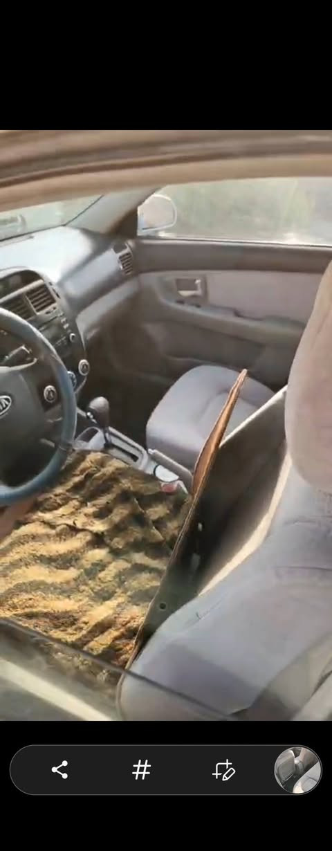 للبيع سبكترا ٢٠٠٧ 
رقم بغداد اوربي
لون سمائي
سعة المحرك 2.0 لتر 
السيارة بأسمي
السيارة بحالة جيدة 
 وكلشي شغال
تبريد بلادي 💨
الكير بحالة ممتازة 
المحرك بحالة ممتازة لاتنقيص ولاتبخير 
تخم تايرات جديد 
بطارية جديدة 
السيارة مدللة دهن اصلي وبانزين محسن
الملاحظات جراد بالجلاتين وخياس 
مثل ماموضح بالصور  السيارة متروكة من مدة
 الموقع 📍 بغداد الكرخ

السعر ٦٨ $ وقابل للتفاوض 

☎️  ***********
