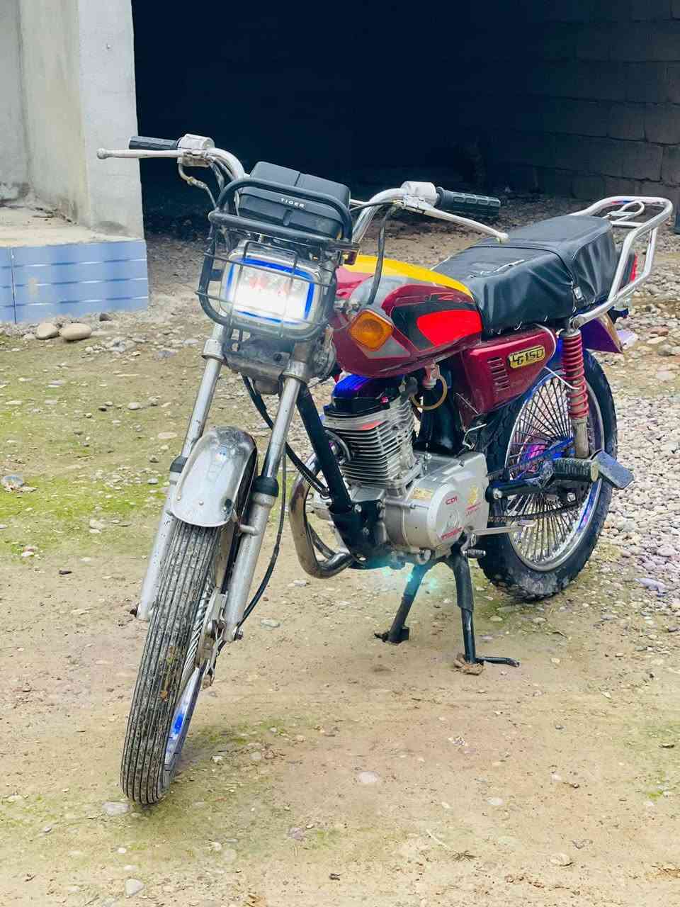 السلام عليكم
للبيع موطور تايكر 2020 وزن ثقيل محرك بصمه معمر مره وحده نشاط فول شرط ع الثالث يرفع موطور كدام العين تجي اشوف بعينك السعر ٢٨٠ وبي مجال حك جيتك مكاني القياره قريه #الجواعنه رقم الهاتف ***********
***********
