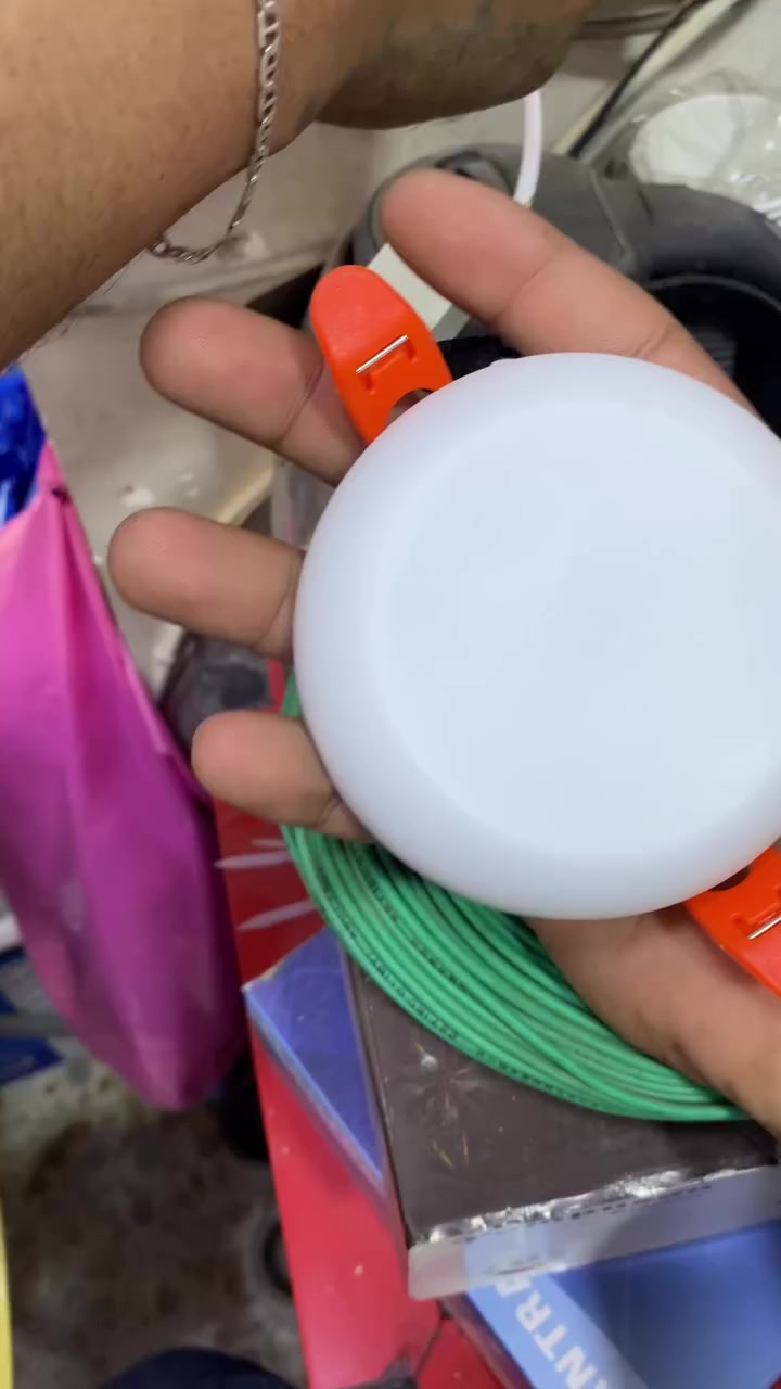 للحجز او الاستفسار ***********/شارع المسبح قرب مروان ابو فلافل انشائيه العراب
