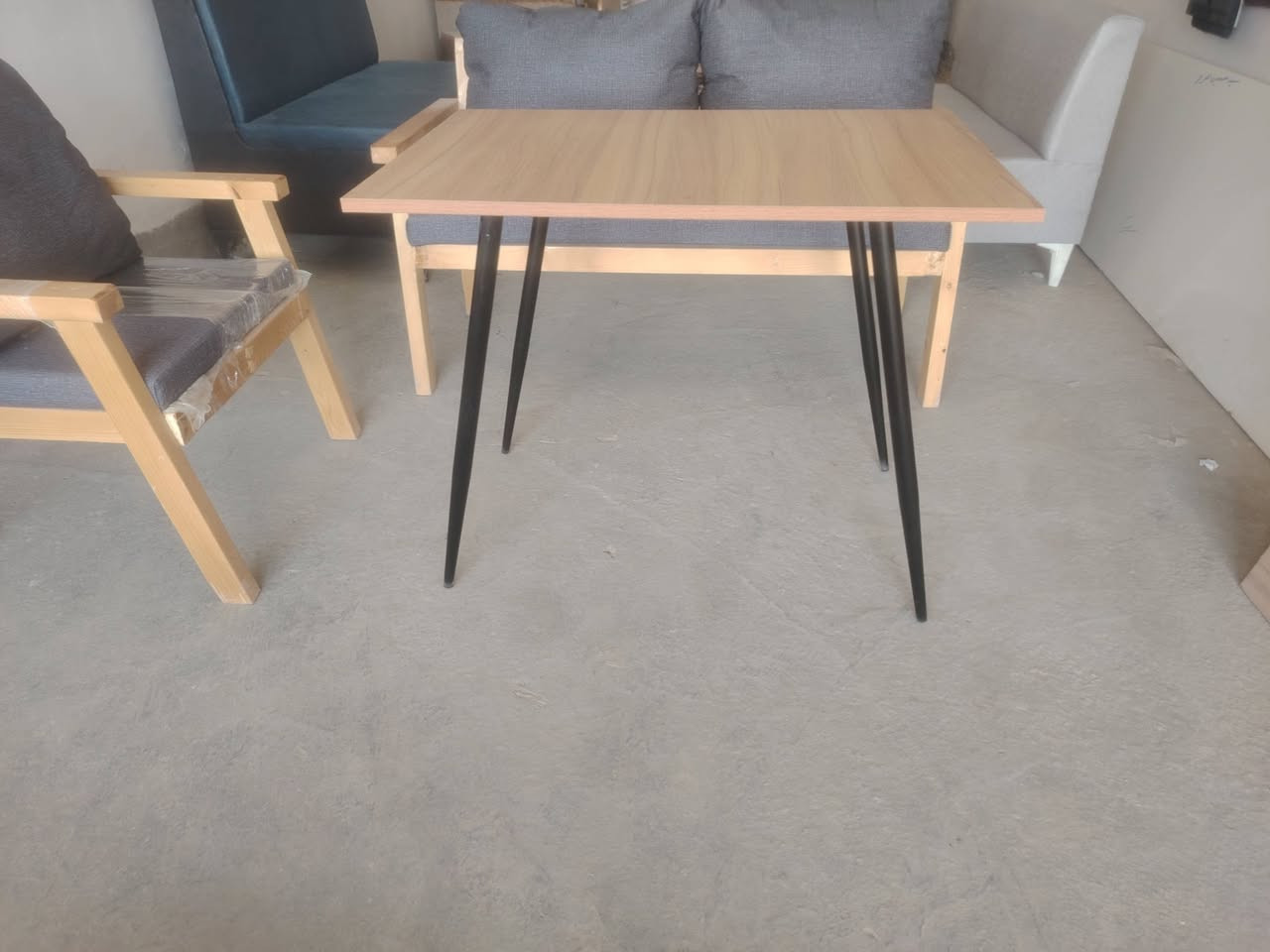 متوفر طاولات بأسعار تنافسية الكمية مفتوحة العمل حسب الطلب
للتواصل/***********
