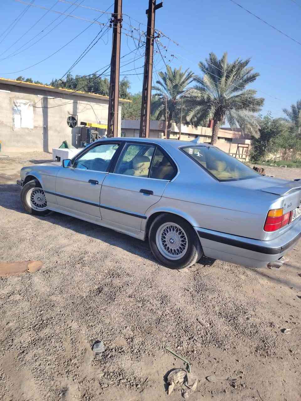 BM525
١- سياره بسمي وتحويل مباشر
٢ـسياره صبغ فقط حزام (البنيد.قماره.جنطه) بلادي على وضع الشركه
٣-تبريد ثلج ٣ سرعات
٤-ترايك وين متريد شغل وتوكل
٥-فتحه سقف كهربائيات كلها خير من الله
٦-كير محرك شرط بلاد ومكفولات
٧-شاشه كامله +كامره خلفيه
ملاحظه السياره احلى من الصور بهواي تجي وشوف بعينك(٦٨) وبي مجال حك الجيه
موقع السياره بغداد قرب مرور التاجيات
***********
