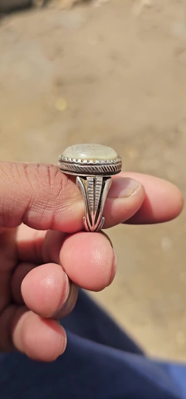 محبس قديم جدا مشگول سعره 125 مع توصيل سعر نهائي


**إذا كنت صاحب هذا الإعلان وتريد حذفه لأي سبب، رجاءا أرسل رسالة إلى الدعم الفني**