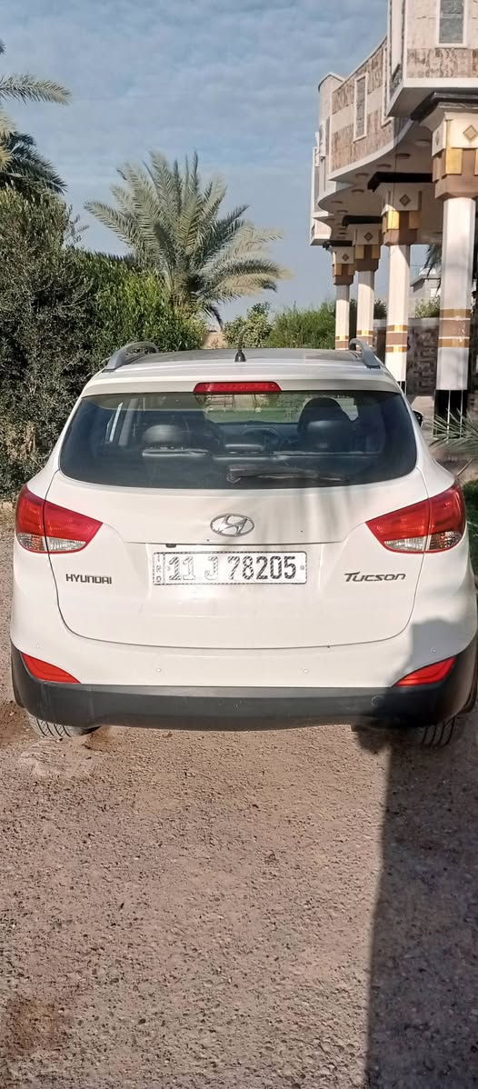 سلام عليكم عندي توسان البيع موديل 2012رقم بغداد بسمي   كفاله عامه من الصبغ وتبديل فول مواصفات لمتدد محرك كير شركه ما مفتوح شرط الفحص بنرومه. اشاير بل مري تحكمات ستيرن جهتين
مكاني بغداد ***********
