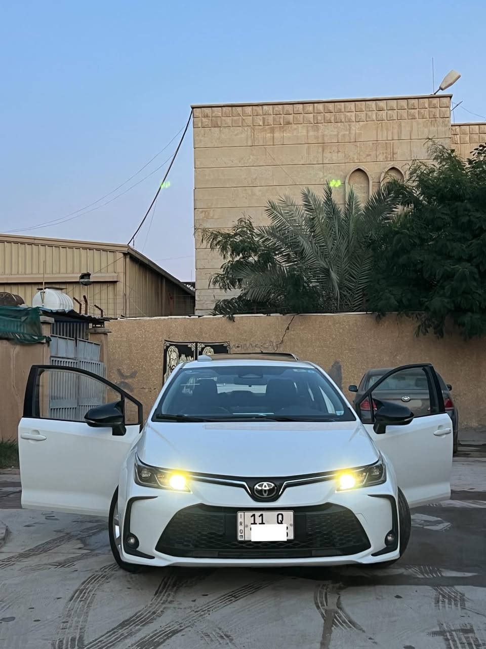 الحلوة للبيع
تويوتا كورلا HEV هايبرد الشكل الخليجي 2024 كفالة عامة السيارة نضيفة جداً وبعدها على وضع الشركة  
السيارة داخلة ضمان شركة (كير ومحرك وبطارية) 

المواصفات :
محرك 1800
فتحة سقف 
مثبت سرعة
رادار امامي  
قيادة ذاتية
بصمه عدد 2
حساس أمامي خلفي
4 جام اوتو 
3 وضعيات قيادة 
نظام مانع انزلاق
انارة LED امامي خلفي
جنطة كهرباء 
تغليف ارضيات وجنطة جلد 
الدواخل تغليف حراري 
هاند بريك كهرباء 
الكشنات جلد
كاميرا
مراية وسطية تعتيم 
تبريد قطعتين 
تحكم ستيرن جهتين 
عداد ديجيتل 3 اشكال
شاشه أبل كاربلي الكبيرة
الرقم الجديد بغداد 11
السيارة مال جناي وبالعافية على الياخذها 
تحويل ثاني يوم 
السيارة ماشية 55 الف كم
السعر 145$ ورقة قفل قفل قفل  
مكاني بغداد الامين الثانية 
للأستفسار الاتصال على الرقم :
 *********** متوفر واتساب
