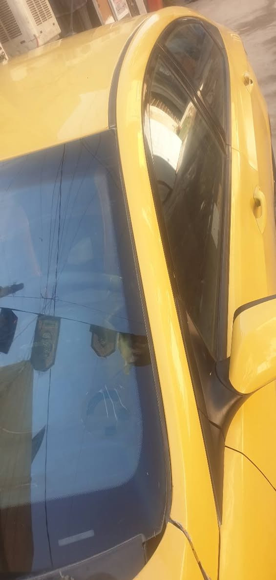 هونداي اكسنت2013  السعر 72 امريكي جاملغ مبدل فقط بدون دواخل  ايبل واحد امحرك 1600مكاني بغداد الحريه ***********
