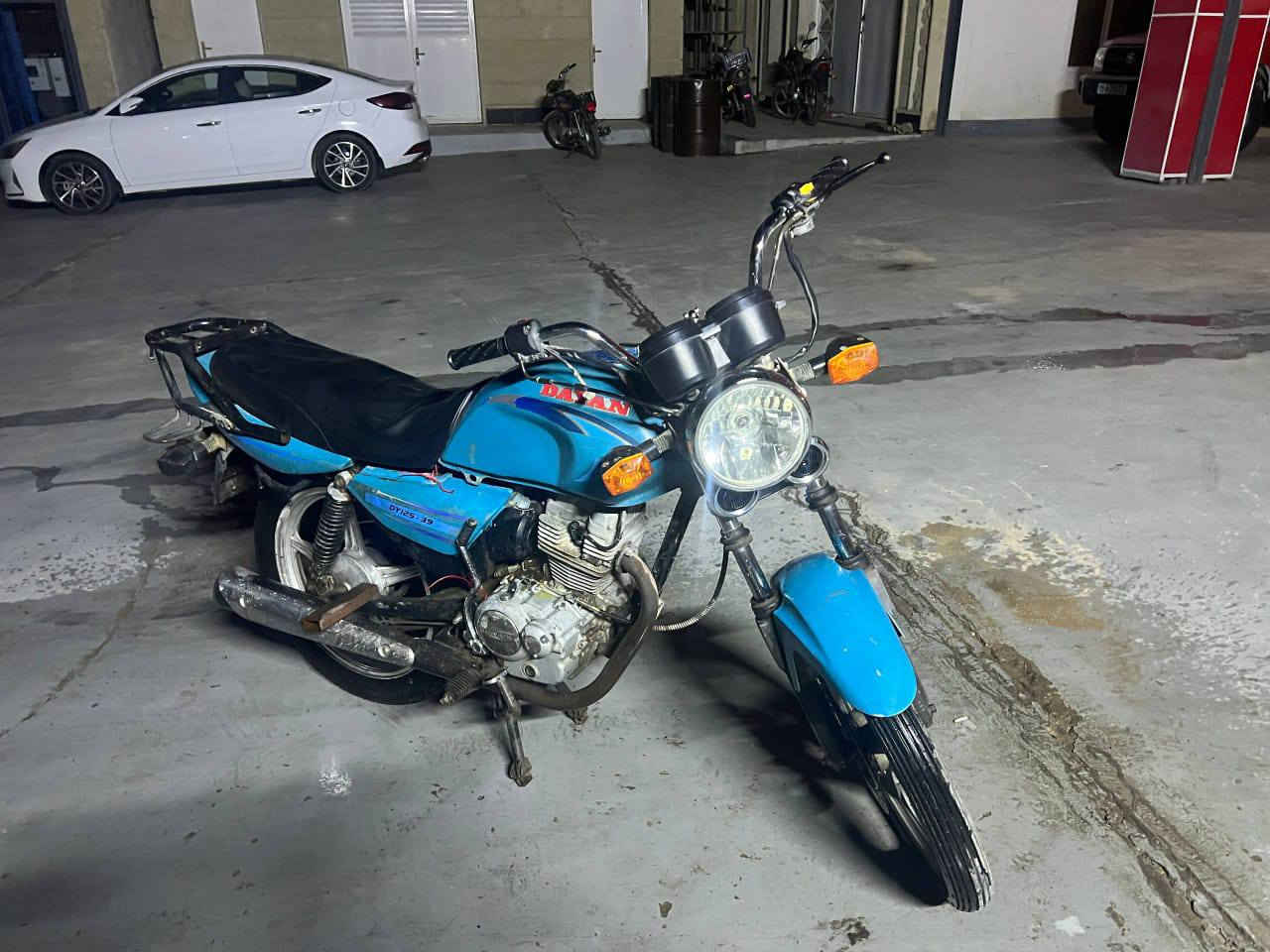 دايون للبيع بدون اوراق مكفوله من السرقه نكره سلف نضيفه دراجه متصرف عليها مكاني كربلاء شارع ميثم التمار الرقم ***********
