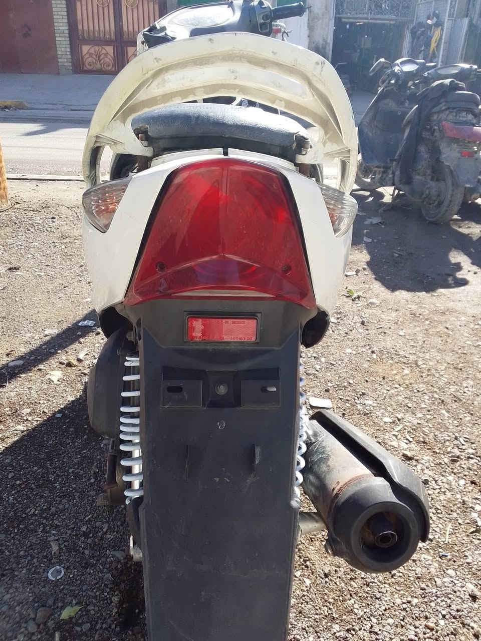 السلام عليكم ثعلب كلها بلاديه مكينه متسمع صوتها شلعه معدل كهربائيات كلها شغاله العنوان بغداد لامين ***********
550 وبيها مجال
