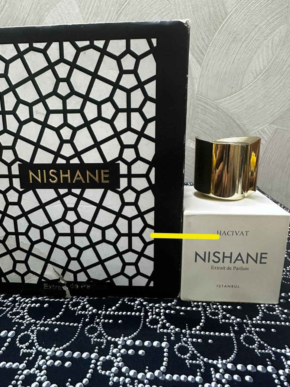 عطور مستخدمة مثل ماموضح بالصورة🌺 
 ☀️ برگا مسك تيستر 140الف 🌺 
 ☀️ نيشان هاشيفات اصدار 23/ السعر 178$


**إذا كنت صاحب هذا الإعلان وتريد حذفه لأي سبب، رجاءا أرسل رسالة إلى الدعم الفني**