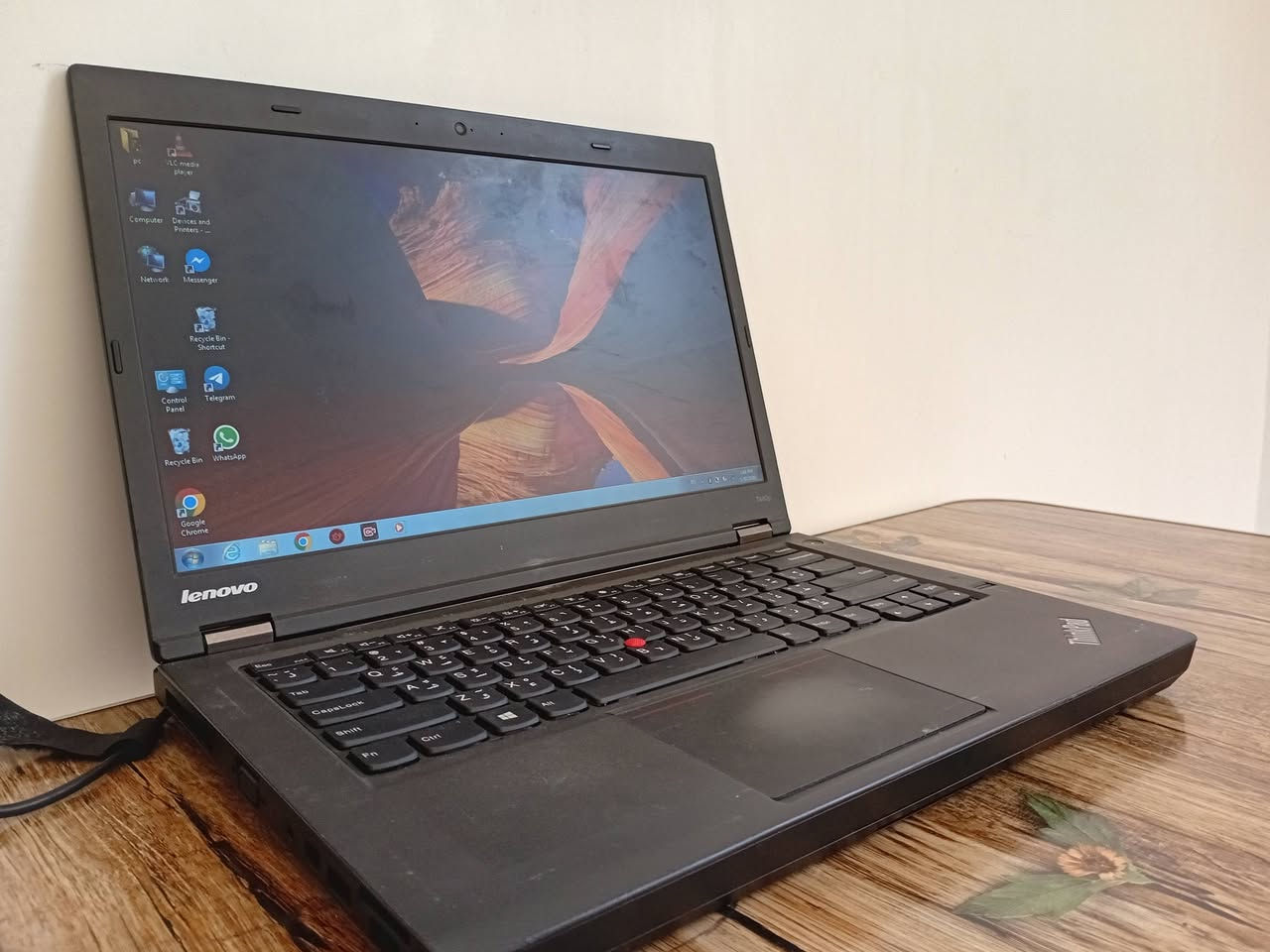 للبيع.لينوفا جيل  رابع. T440
السعر ١٣٠ الف مع  جنطه وشاحنه وماوس توصيل لكل المحافظات  كور٥ 
رام ٤ 
هارد ٣٢٠ كيكا كبيورد عربي انكليزي ضوئي 
حجم ١٤ انج  يحتوي عل جميع المنافذ مع منفذ سيدي 
 الاستفسار اكثر مراسله الصفحه او الاتصال عل الرقم 0781826839


**إذا كنت صاحب هذا الإعلان وتريد حذفه لأي سبب، رجاءا أرسل رسالة إلى الدعم الفني**