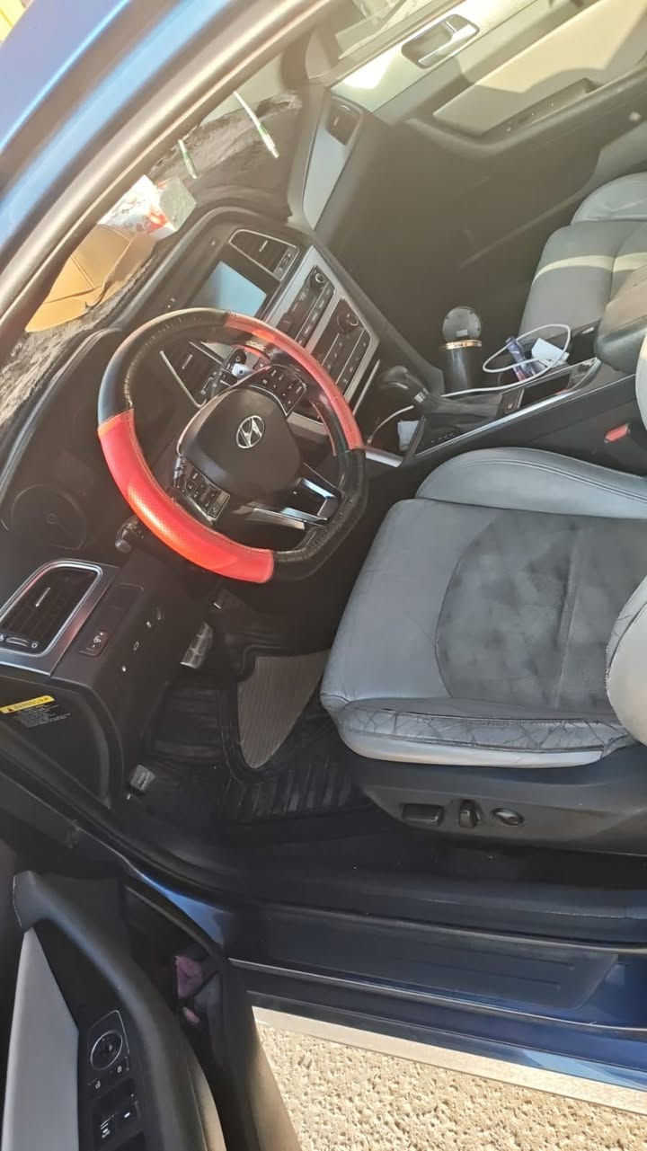 سوناتا 2017 امريكي محرك 2000 تيربو
سوناتا 2017 محرك 2000 تيربو
سيارة بيها 3 قطع امريكا وبيها بارد سونار موجود بيها طعجة بسيطة بالشاصي رقم اربيل تحويل او وكالة
كشنات جلد / تدفئة كشنات / تحكم ستيرن / شاشة
فول مواصفات عدى بصمة وفتحة مكانها بغداد سعرها 110
وبيها مجال ***********
