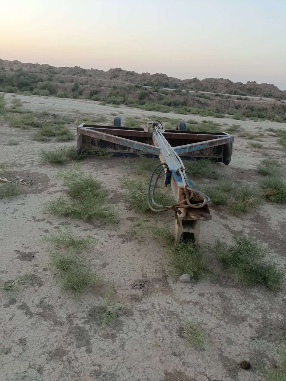 يالله سلام عليكم فدان حدادي ودسك حجم20وباذره  وخرماشه3متر ومعدلان 3مترالعنوان ناصريه قلعه سكر عكيل لفتفسار***********
