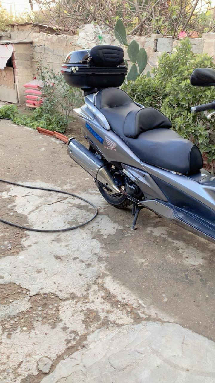 سلفر ونج جي تي  600 ماشيه 35 دراجه مكفولة اي نقص مابيها بيع او مراوس  ***********
