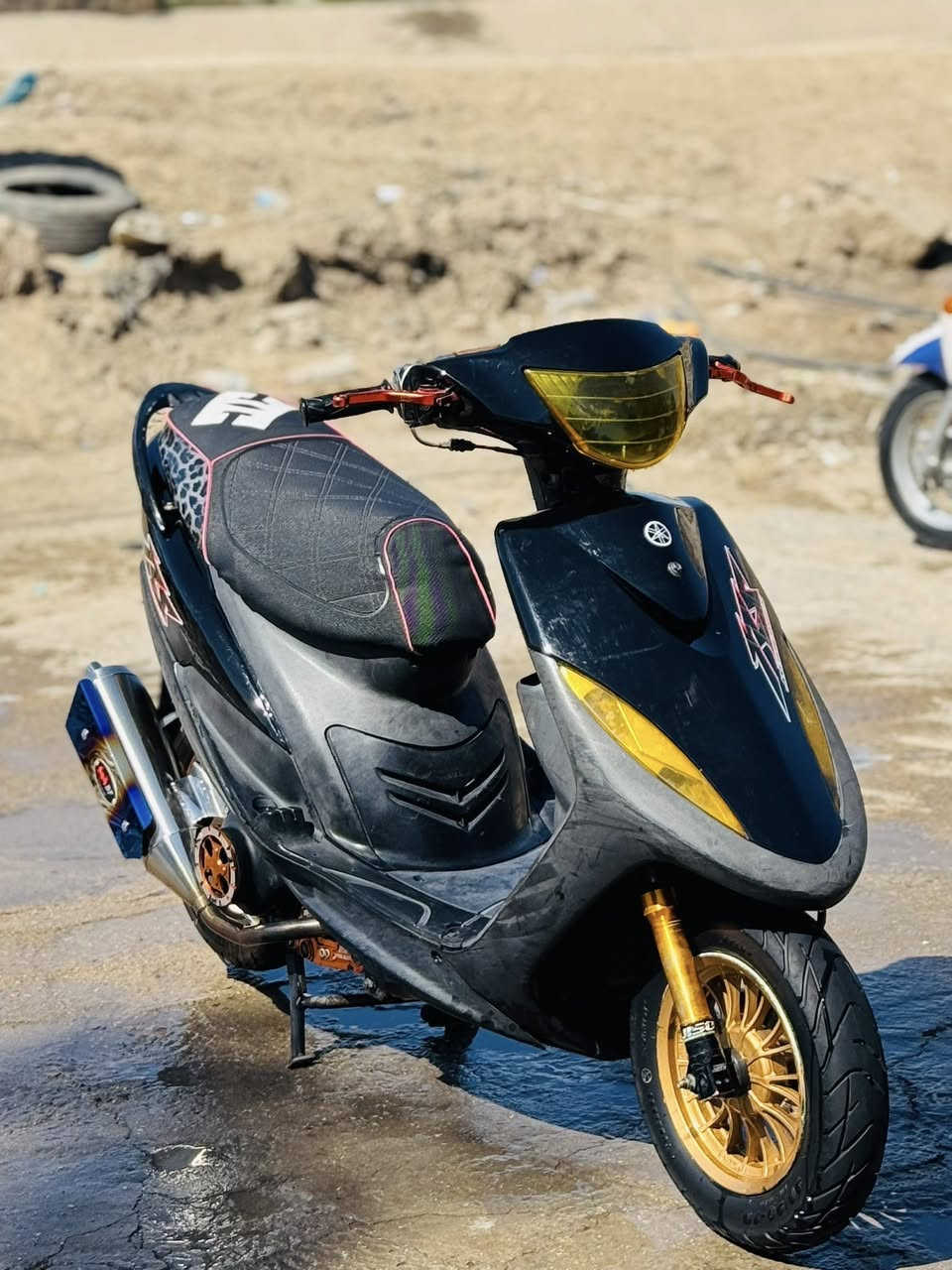 السلام عليكم ماكس عدله مكفولة من كل شيء ما مفتوحة كهربائيات كلها شغالة معزة شي سعرها ٧٧٥ رقمي ***********￼
