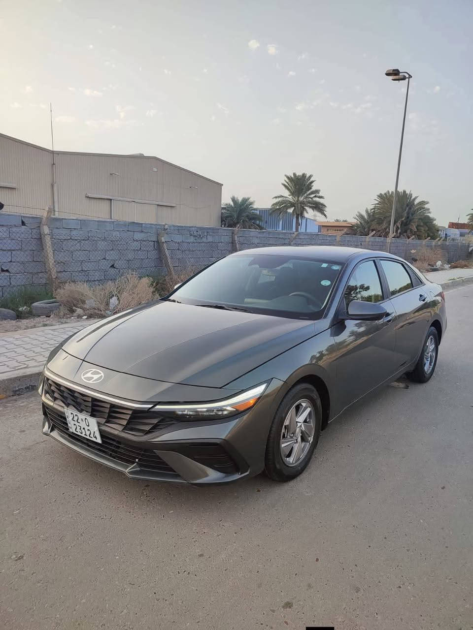 السلام عليكم
هونداي النترا للبيع موديل 24 رقم اربيل الجديد ترقيم جديد
دخول جديد البارحه اترقمت حادث السياره  صبغ باب وجاملغ خلفي وحافه البنيد فقط  بدون دواخل بدون ارباك 
المواصفات 
شاشه الكتروني 
لد نهاري + لايت زنون 
فول تحكم استيرن
ثلاث انظمه قياده
رادار امامي 
ويل كب توقف ذاتي عنده الاقتراب 
محرك 2000 دوش بانزين فقط
وباقي المواصفات المعروفه 
مكان السياره بغداد 
الهاتف ***********/***********
