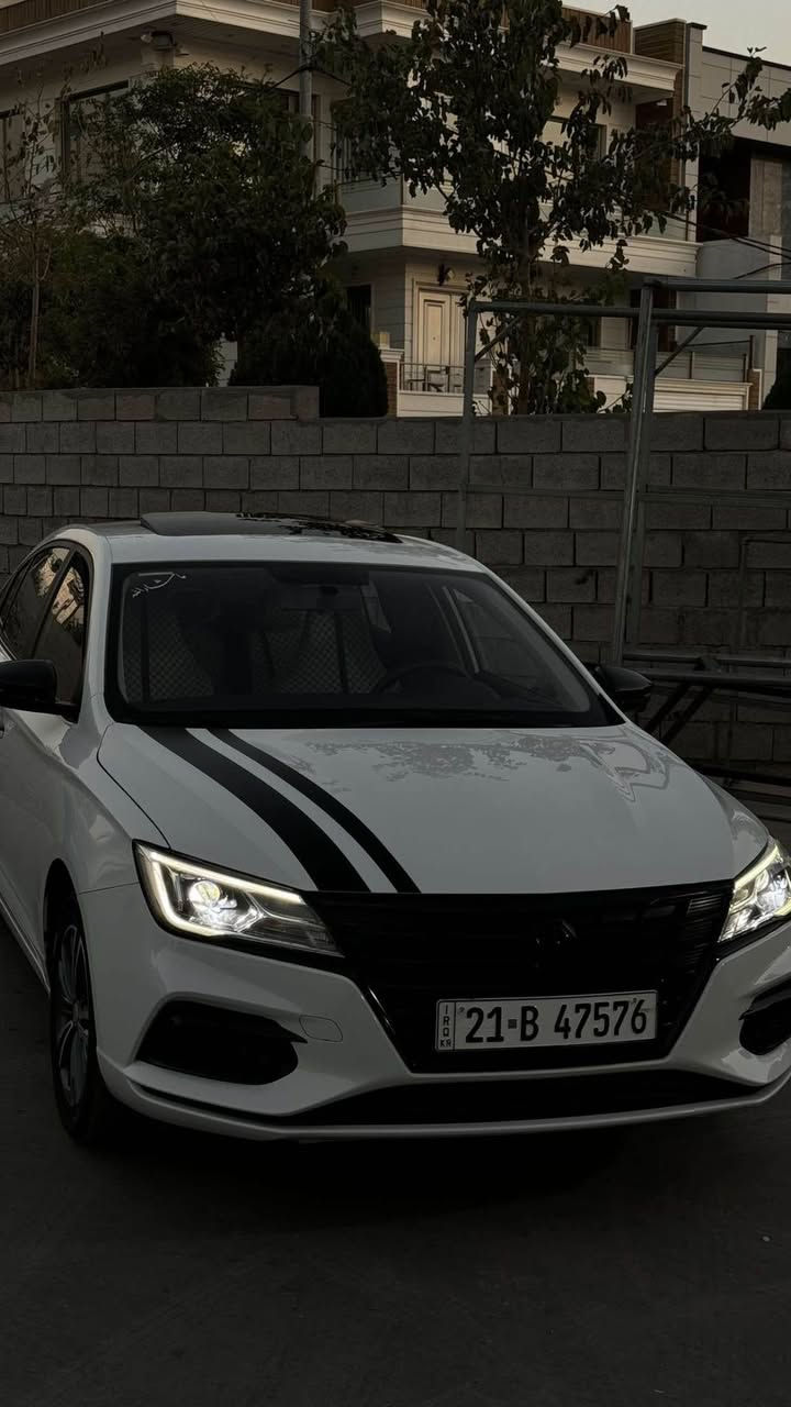 بەناوی خوای گەورە : 
سڵاوی خواتان لێبێت بەڕێزان و ئازیزان ،  MG5 مۆدێل 2023  بۆ فرۆشتن ، تەنها45000 کم ڕۆشتووە مواصفات Luxury فول فول قەپات 1/1 ، مواصفاتەکانی :
بصمە ، دەرگا بصمە سکن و سایەق ، سنوق بصمە ، دەسک نیکڵ ، ناو زەرد ، سڵاید ، لایت لید و زینۆن ، بەگ لایت لید ، ویل کڕۆم ، دەبڵ گێڕ تۆماتیک و عادی ( 8 گێڕ ) گێڕی cvt ە ، سیستمی eco بۆ کەم سەرف کردنی بەنزین ، حاسە ، شاشە گەورە ، کامێرای 360 پلە 3D و 2D  چوار کامێرا پێشەوە و دواوە و ئاوێنەکان ، برێک بصمە ( هەوایی ) ، سیستەمی Auto Hold ،کوشن جڵد ، کوشن کارەبایی سەکن و سایەق هەردووکی ، کوشن هیتەر سەکن و سایەق ، تحدید سرعە ، تەبرید لەمس ، سوکان ڤۆلیۆم ،   سیستەمی قورس و سوکی سوکان ، سیستەمی دژە خلیسک ، ABS ، پێنج USB و Aux و Blue tooth ، گێچ زینۆن کارەبایی ، شەش ئێرباگ ، شەش مکەبەرە ، چوار جام کارەباو هی سایەق auto ، ئاوێنە ئیشارەت ، ئاوێنە کارەبا، ئاوێنە شەفت لەگەڵ داخستن ئەنوشتێتەوە لەگەڵ کردنەوەی دەرگاکان ئەکرێتەوە ، داشبڵ و ناو دەرگاکان قوماشی جڵد ، سیستمی قوفڵ بونی ئۆتۆماتیکی دەرگاکان لەکاتی ڕۆشتن ، سیستمی ئۆتۆماتیک کزبوونی تەرجیل لەکاتی بەگ دانان ، حاسەی تایەکان وە پیشاندانی خەلەل و کەم هەوایی هەر تایەیەک ودیاریکردنی تایەکە ، سەیارەکە لۆک لۆکە سەنەوی تا 2029 تازەیە، ، سعری 113  گەڵا  . 
تێبینی : 
‎برای بەڕێزم مشتەریت ئەتخمە سەر سەرم ئەگەر مشتەری نیت کۆمێنتی سەقەت مەنووسە لە شخسیاتی خۆت کەم مەکەرەوە ، ئەگەر سعریشت پێ زۆرە لەکوێ هەرزانتر و باشتر هەیە بڕۆ بیکڕە و سەری خۆت و ئێمەش مەئێشێنە چاوەکەم .  
*********** , السليمانية, العراق
