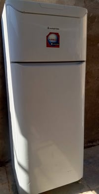 اغراض للبيع • اسعار مناسبة • ثلاجة