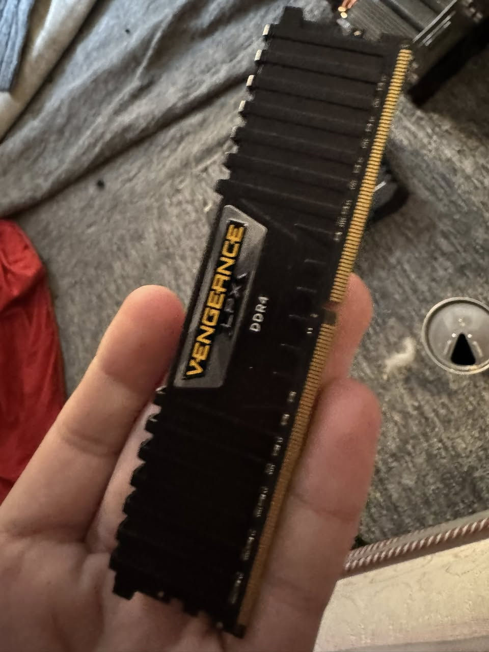 سلام عليكم
قطع pc للبيع 
RTX 2060 6g msi
Ps 750 wat 
Ram 16g 3600
للتواصل هنا او واتساب ***********
أدمن ❤️
