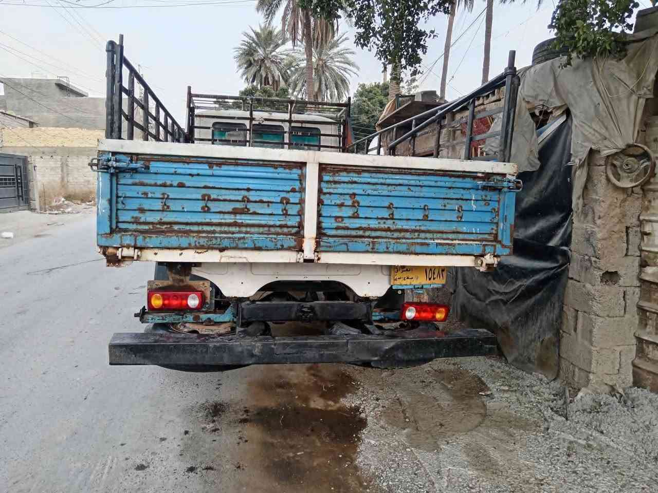 السلام عليكم مارسيدس خرسه موديل 81 لسعر 5 مليون بغداد لدوره ***********
