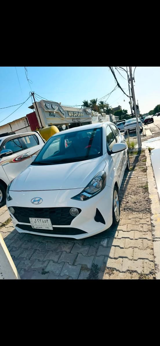 السلام عليكم 
هونداي i10 2022 
ضررها الجاملغ جهه اليمين وربع البنيد بدووون ايرباك 

السيارة جديدة ما بيها كل نواقص ماشية 12 mi 
رقم بغداد بأسمي 
السعر 108 ومجالها جداً بسيط 
***********
