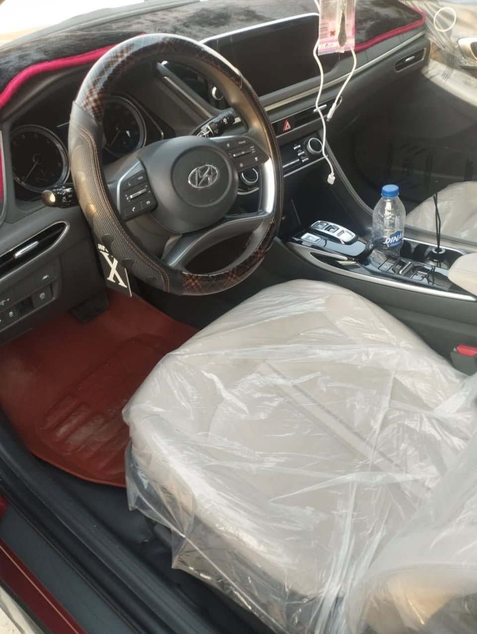 سلام عليكم سوناتا للبيع مديل 23 مرقم مثنى جاهزه السياره فول ماعده الفتحه مكينه 2500 بانزين بسمي تحويل ثاني يوم حادثه دعاميه وخشم البنيد بدون عابر بدون دواخل صوره حادث مثبته بلمنشور جاهزه سياره من كلشي مصفره غرامات هئيه سعره 205وبيه مجال شراي تصال ***********
