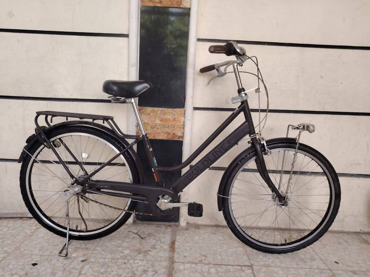 السلام عليكم ورحمة الله وبركاته
بيسكل بناتي حجم ٢٦ تاير عريض أوزان 
باله ياباني النضافه فول  
ماركه ( BOLDLINE) 
 سيبايه عضم اصلي
السعر (  160  الف ) 
كير دفن ٣ نمر شيمانو مختم 
موديل حديث ٢٠٢٢ زيرو 
 كير وحساس شغال فول
حساس شيمانو بطيخه شيمانو  
لون ميمز فيلي القطعه مختمه 
تاير عريض أوزان يتحمل وزن 
كشن طبي اصلي أوزان 
فول موصفات قطعه نضيفه 
العنوان بغداد منطقة الحبيبيه 
هاتف *********** 
الاستفسار واتساب
