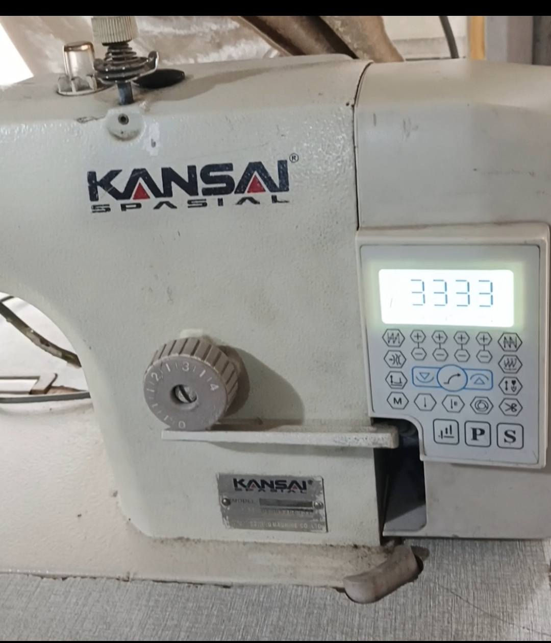 مكينة كانساي صناعية فول اوتوماتيك نظيفة كانت شغالة بصورة جيدة حولناها من مكانها الى مكان ثاني في البيت شغلناها ماتشتغل احنا مانعرف الها وما عدنا احد ياخذها للتصليح فقررنا نبيعها على حالتها الي تفيده يجي يشوفها وياخذها السعر 200 الف مكاني الشعلة
علما اشتريناها قبل خمسة اشهر ب(350) الف


**إذا كنت صاحب هذا الإعلان وتريد حذفه لأي سبب، رجاءا أرسل رسالة إلى الدعم الفني**