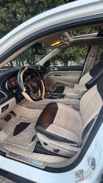 جيب كراند شيروكي لمتد بلاص خليجي  فول مواصفات1/1

‏‎الموديل : 2019

‏‎اللون ابيض

-سقف بناراما وفتحه

-3شاشات كبيره

-داخل بيجي مميز

-ويل 20

‏‎-المقاعد الأمامية كهربائية .

‏‎- المقاعد الأمامية تدفئة وتبريد

‏‎- نقطة عمياء بلمري رادار جانبي.

‏‎- فتحات usb للمقاعد الخلفيه 

‏‎- تشغيل عن بعد

‏‎-  تدفئة ستيرن . 

‏‎-  شاشة كبيرة . 

‏‎- حساسات 360

‏‎- صندوق كهربائي .

‏‎- حساسات أمامية اصلية .

‏‎- كاميرا خلفية  دواره  .

‏‎- زراك اوتو ويا الامطار.

‏‎- مرايا متحسسه للضوء العالي .

‏‎- محدد سرعة( كروز سرعة ). 

‏‎- رادار خلفي نظام بريك اوتماتيكي.

‏‎- نظام مانع انزلاق .

‏‎- جنطة كهرباء وفتح وسد عن بعد

‏‎- نظام معرفة ضغط الاطارات.

‏‎- نظام اقتصاد بالوقود eco.

‏‎- نظام sport

‏‎- نظام تقليل السرعة بالمنحدرات

محرك 3600

‏‎- بصمة.

رقم اربيل  هزه وسنويه جديده بأسمي السياره تحويل مباشر  
 الضرر /   مساحة شبر في الباب الخلفي بسيط جدا /السعر ٢٧٠/ ***********
