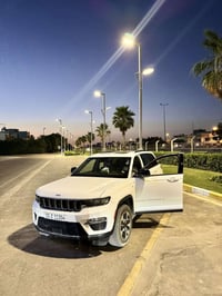جيب موديل ٢٤هايبرد سياره حادثها دعاميه بدون دواخل بدون شواصي حته راديت...