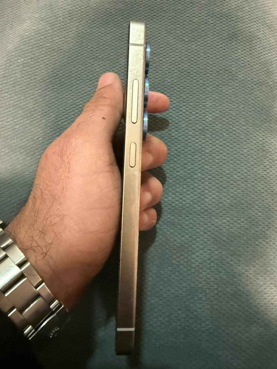 S25 ULTRA
جهاز جديد 
ذاكرة ٢٥٦
للبيع كامل ملحقات الكيبل الي بلكارتون مامفتوح 
سعرة ١١٥٠وبي مجال جداً بسيط 
مكاني الشعب حي سومر 
***********
