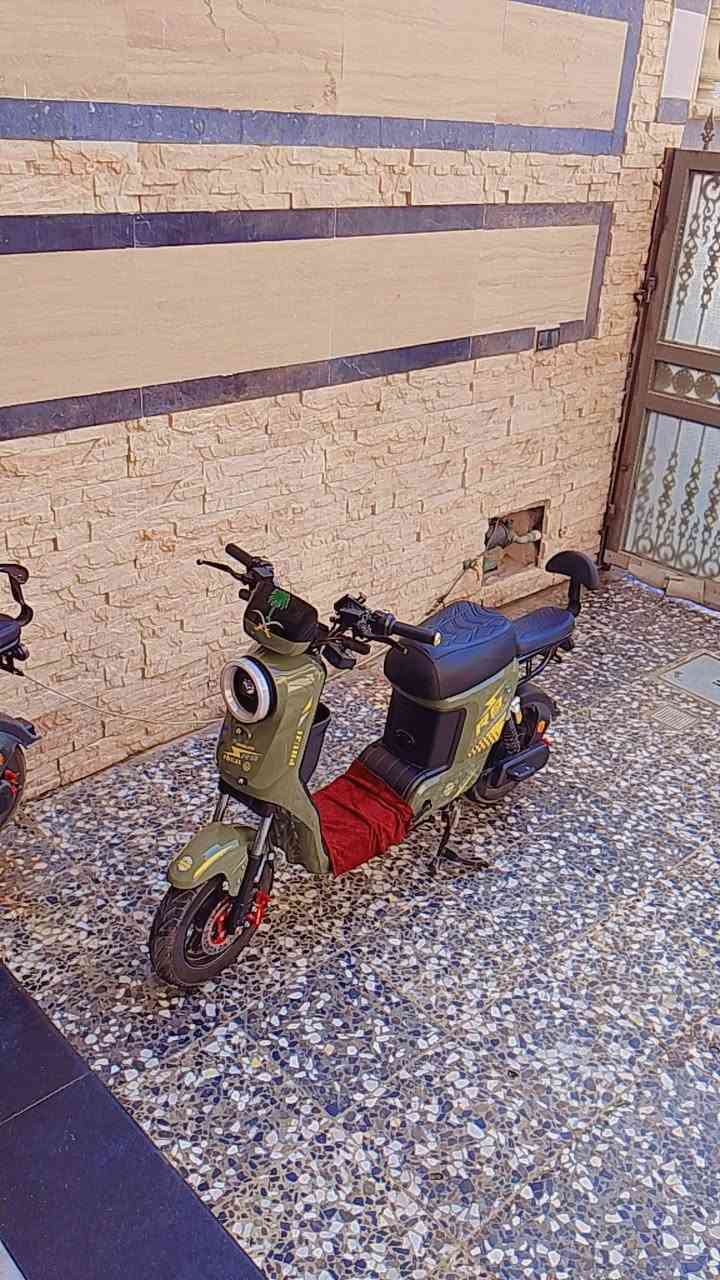 دراجه للبيع ار 9 موديل 26 بغداد جديده شارع المسبح دراجه فوم مواصفات*********** السعر 450 بيها مجال
