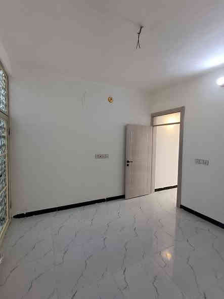 كربلاء قرب مجمع سيد اسماعيل بيت للبيع مساحة 50 متر 
سند 25 قرار محكمة يم عمود ١٤٣ خدمات كامله ماي مجاري كهرباء  السعر 30 مليون و500 الف فقط 
يحتوي على غرفة وصاله ومطبخ و صحيات  طارمه 
ابو يوسف ***********
ابو يوسف ***********
متواجد واتساب ،
