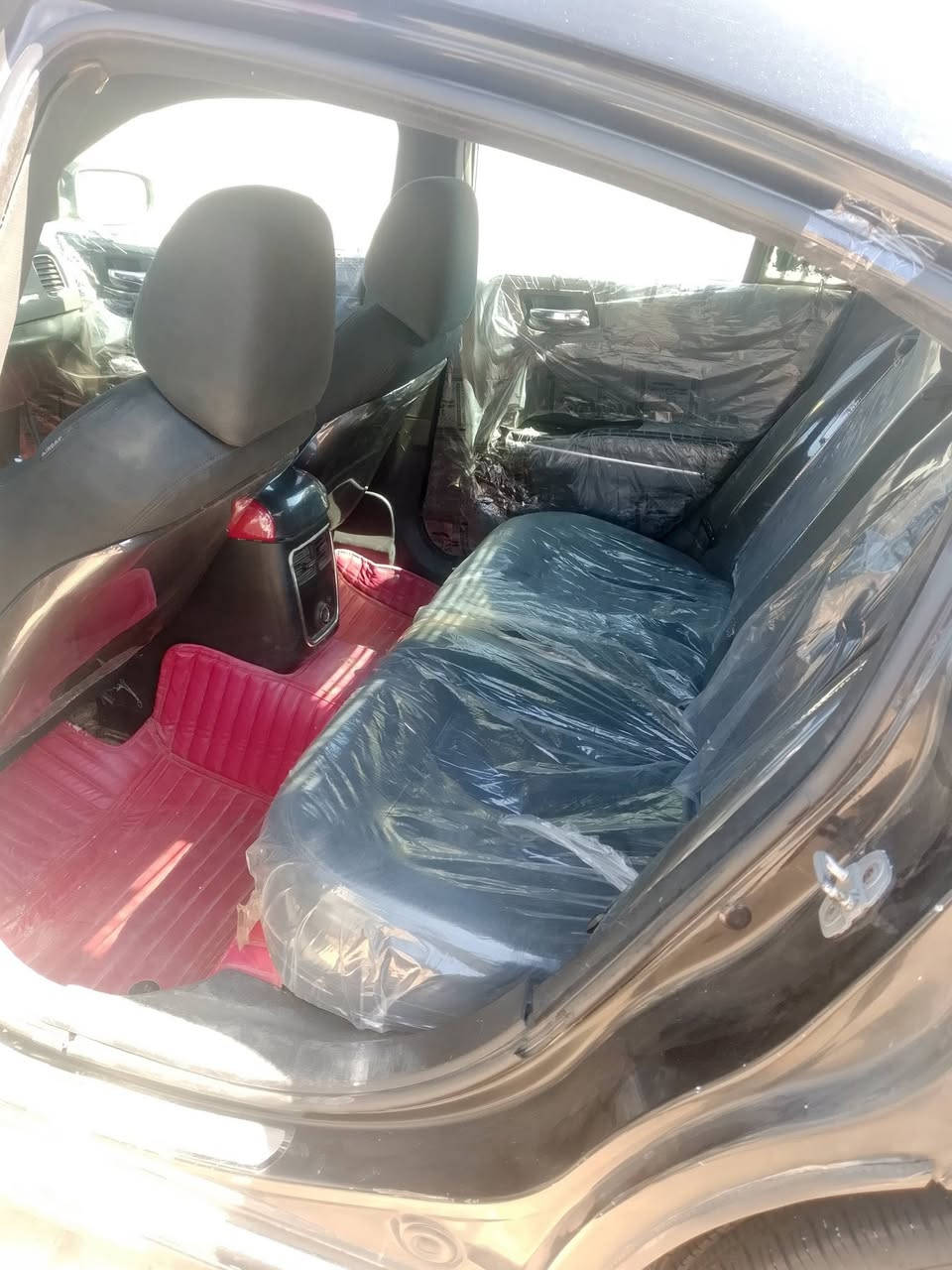 السلام عليكم جارجر مديل 11 مكينه جديده هسه شادهه كير حداديه تخم تاير كله جديد رقم بصره نكليزي سياره جاهزه السعر 100 وبيه مجال قليل *********** مكان السياره ميسان
