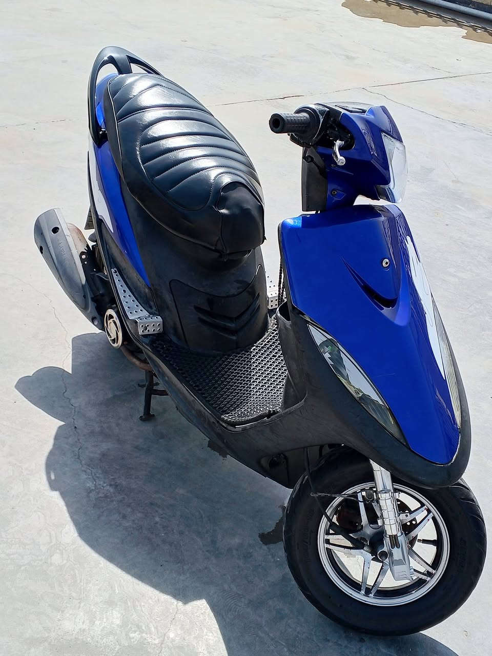 سلام عليكم دراجه ماكس عدله دراجه اخت رمبه دراجه مكفوله من تاير للتاير ملح فول بيها  تزويد خارجي شي بسيط سعر 700الف بكاني واسط العزيزيه مو شراي لا يراسل وهاذا رقمي ***********
