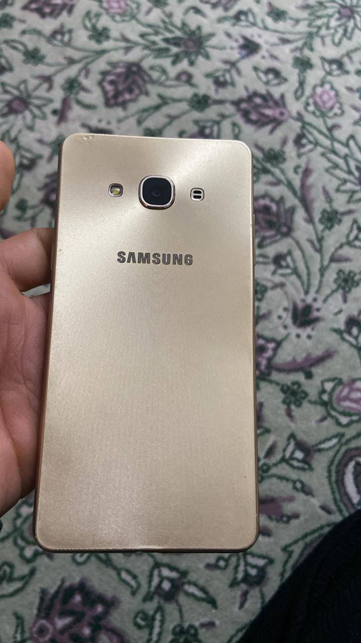 السلام عليكم موبايل سامسونك للبيع 
العنوان الموصل حي الحدباء التواصل عبر الرقم *********** الجهاز فقط يعوزه بطاريه شغال كامل 40 الف
