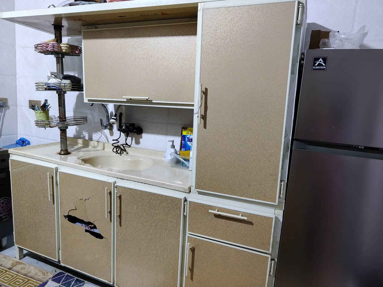 كاونتر للبيع نظيف مثل ما واضح بالصورة فقط الباب يرادلهة تصليح بسيط و شي قليل بالمرمر السعر 175


**إذا كنت صاحب هذا الإعلان وتريد حذفه لأي سبب، رجاءا أرسل رسالة إلى الدعم الفني**