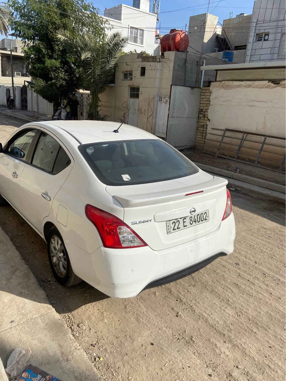 السلام عليكم نيسان سني مصري 2023 

بصمة 
شاشة 
تحكم تبريد شاشة 
تبريد خلفي 
مري جانبية شفط 
اربع جام كهرباء 
حساسات خلفية 
ويل 
داخل اسود
يدات نيكل 
ضربتها مثل ما موضح بالصورة بارد بيها بالجاملغ وكم شخط بالسيارة ما يأثرن والباقي كله مكفول سيارة نضيفة كلش 
عارضها ب ١١٧ وبيها مجال 
0772 467 1661 
للتواصل واتساب وهاتف فقط بغداد, العراق
