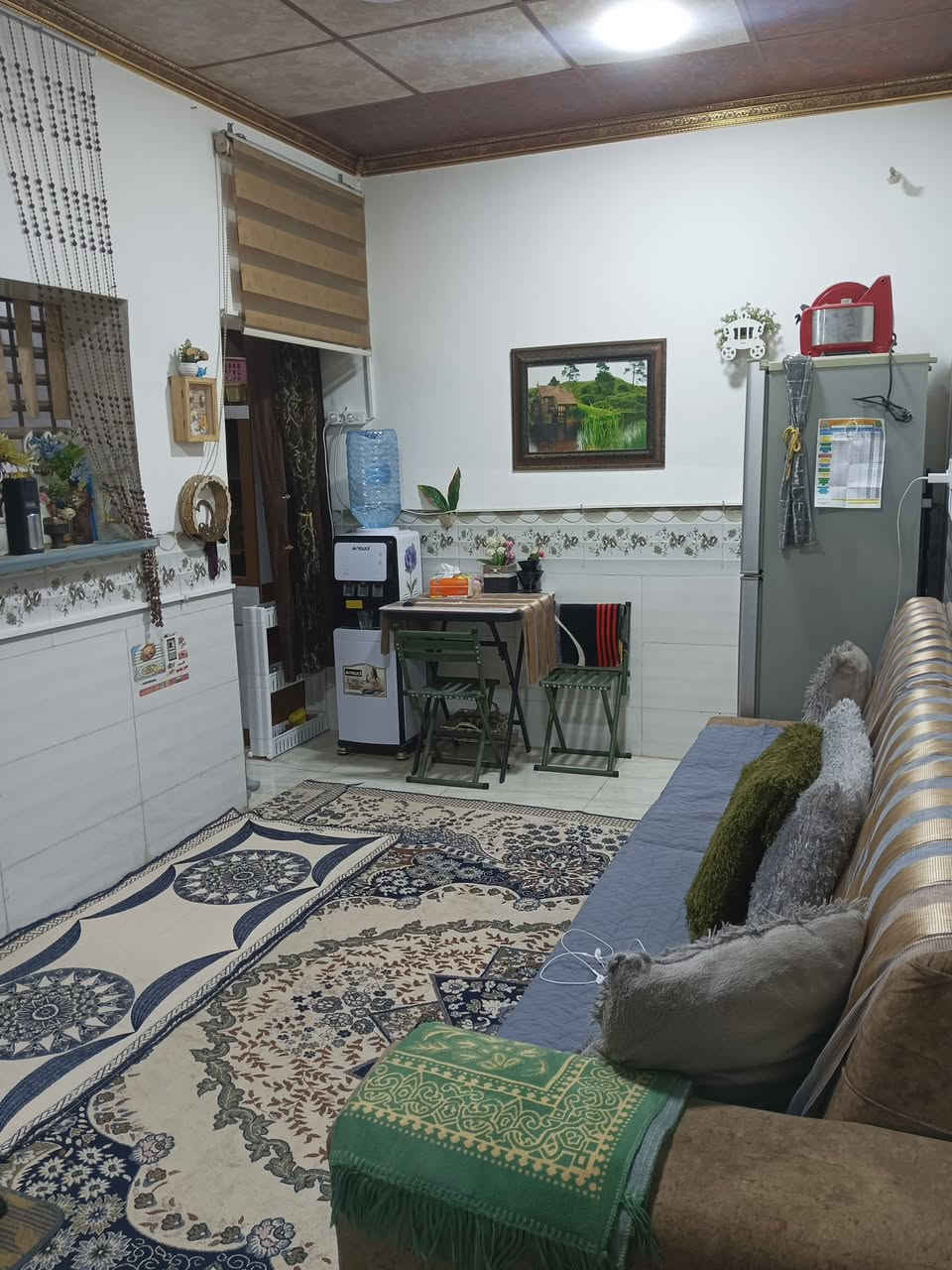 دار للبيع - حي الواسطي  

المساحة 100 متر. بناء حديث 2024 

الواجهة 5. متر. 

نظام دارين (. درج خارجي )  كل طابق يحتوي على 1 غرفة نوم - استقبال - مطبخ - صحيات - صالة - كراج )

هدية مع الدار منظومة طاقة شمسية 8 امبير 

سبلت.عدد2

السعر مناسب جدا 

الـِبــٌرجـــــس لَـلــعـقـار
خبرة تحمي استثمارك العقاري – منذ عام 2004

العنوان📍 كركوك – حي الواسطي
قرب عيادة دكتورة سلوى البياتي

📞 ***********

موقع المكتب 👇
‏https://maps.google.com/?q=35.419258,44.343327

نستقبل عروضكم السكنية والتجارية في جميع مناطق محافظة كركوك

‎رابط الگروب الخاص بمكتبنا 
‏https://www.facebook.com/groups/1485688405145852/?ref=share_group_link
