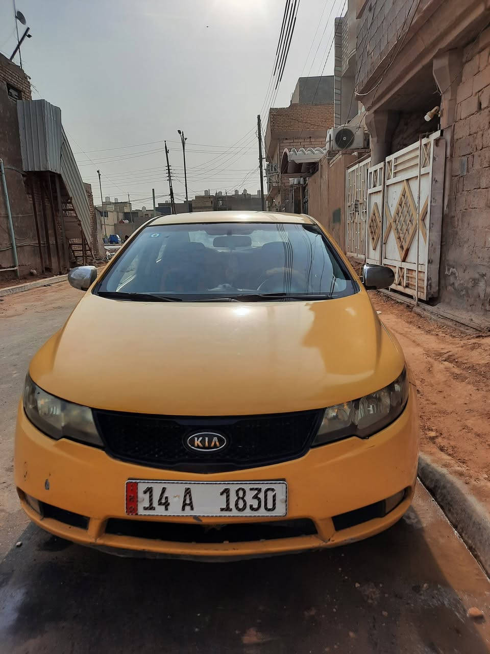 السلام عليكم سيارة سيراتوا للبيع موديل 2009 خليجي رقم دولي مميز سياره نضيفة تحويل ثاني يوم المحرك بي خيط تبخير السعر 73 وبيها مجال للإستفسار الاتصال على الرقم ***********
