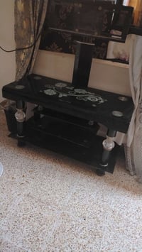 بيه مجال • طاولة