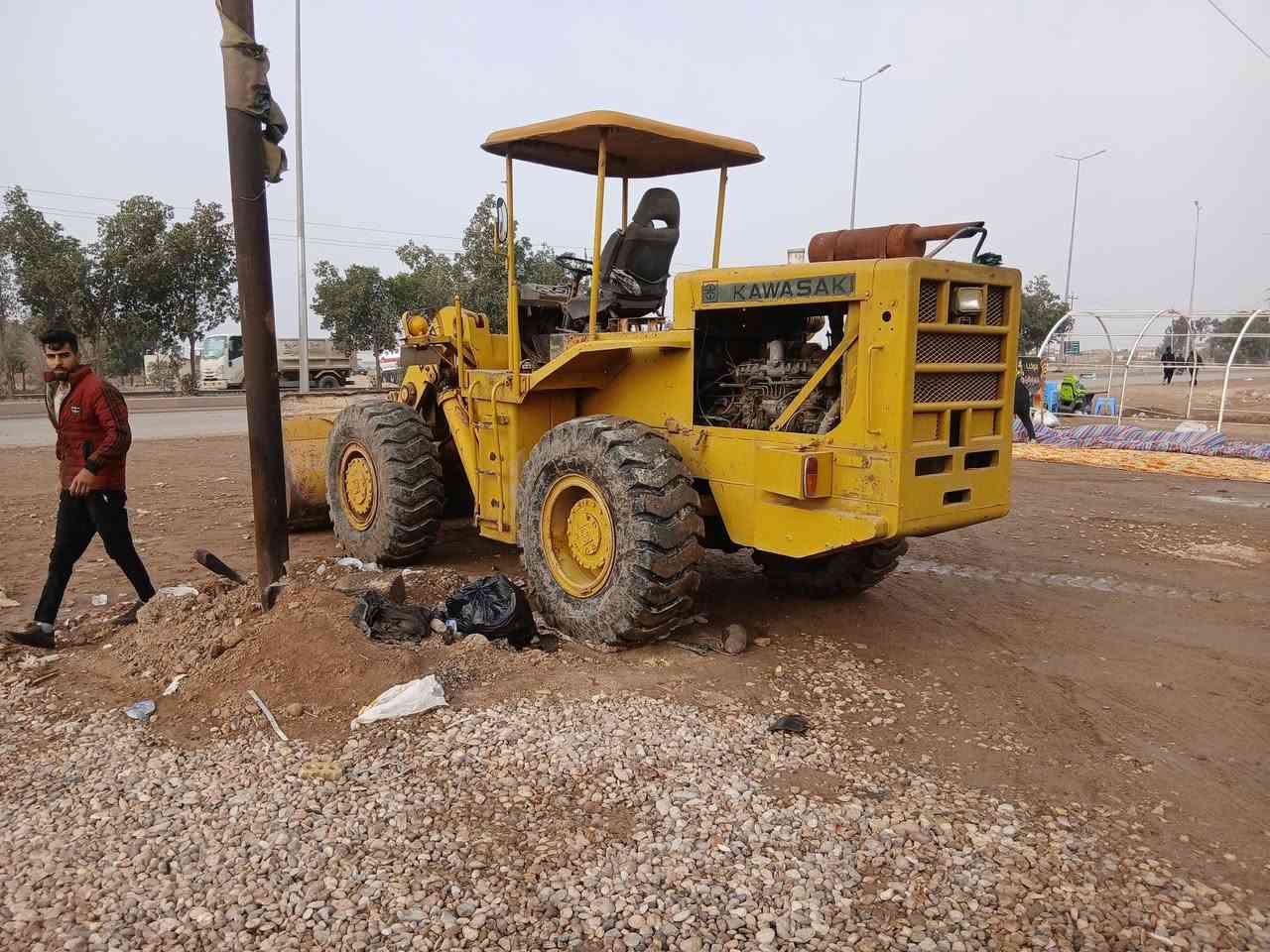 للبيع شفل  جاهز. للعمل بلادي. كير اكسن عل شركه. تخم تاير. جديد. رقم.  انكليزي وسنويه. جديد الى ٣٠.  بسمي مشروع وطني.    عنوان واسط العزيزيه.   جاهز للعمل. بريك. جاهز. ***********
